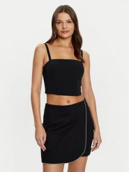 Guess Top W5RH26 WGLO2 Czarny Regular Fit. Czarne topy damskie Guess, s, z aplikacjami, z syntetyku, bez kołnierzyka, bez ramiączek. Za 219.99 zł.