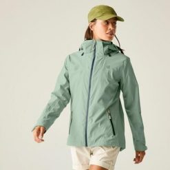 Damska wodoodporna kurtka turystyczna z kapturem Switch Up III. Zielone kurtki sportowe damskie Dare 2B, bez wzorów, z materiału, bez ramiączek, z kapturem, trekkingowe. W wyprzedaży za 449.99 zł.