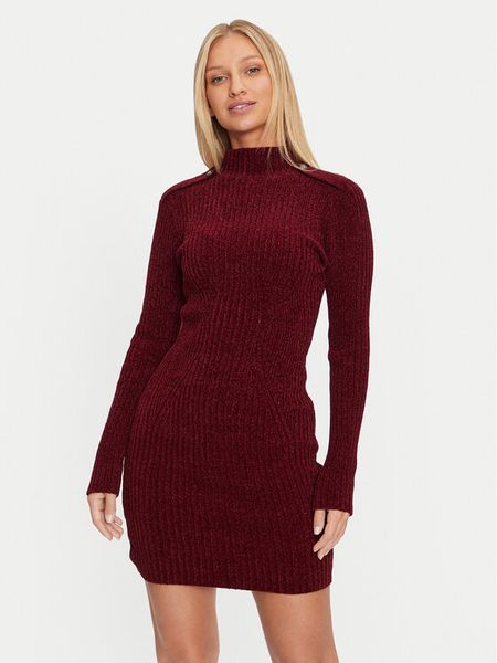 Guess Sukienka dzianinowa Keily W4BK27 Z3JE0 Bordowy Regular Fit. Czerwone sukienki damskie Guess, xxl, z aplikacjami, z dzianiny, bez kołnierzyka, bez ramiączek. Za 359.99 zł.