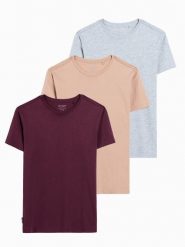 Zestaw koszulek bawełnianych BASIC 3-pak - mix V20 - Rozmiar: M. Czerwone t-shirty męskie Ombre Clothing, m, bez wzorów, z bawełny, bez kołnierzyka, bez ramiączek. W wyprzedaży za 82.49 zł.