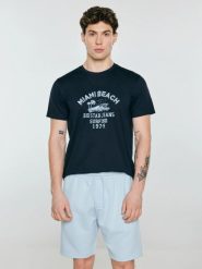 Koszulka męska z kontrastowym nadrukiem granatowa Fors 403. Niebieskie t-shirty męskie BIG STAR, l, bez wzorów, z dzianiny, bez kołnierzyka, bez ramiączek. Za 79.99 zł.