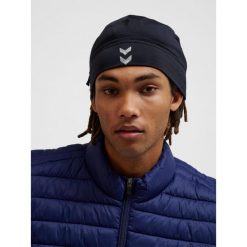 Czapka Hummel Performance. Czarne czapki damskie Hummel, bez wzorów, z materiału, sportowe. Za 47.99 zł.
