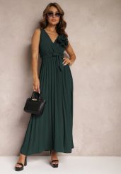 Zielona Koktajlowa Sukienka Plisowana z Kwiatową Broszką Paskiem i Gumką w Talii Viknna. Zielone sukienki damskie Renee, na imprezę, l, bez wzorów, z materiału, eleganckie, bez kołnierzyka, bez ramiączek, maxi, plisowane. Za 69.99 zł.