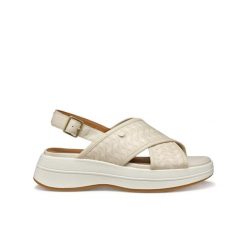 Sandały damskie Geox Spherica Ecub-3 S B. Brązowe sandały damskie Geox, bez wzorów, bez obcasa, bez zapięcia. W wyprzedaży za 430.40 zł.