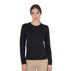 Damska bluza z dekoltem Equestro. Czarne bluzy damskie EQUESTRO, xl, bez wzorów, z bawełny, eleganckie, bez ramiączek, bez kaptura. Za 329.71 zł.