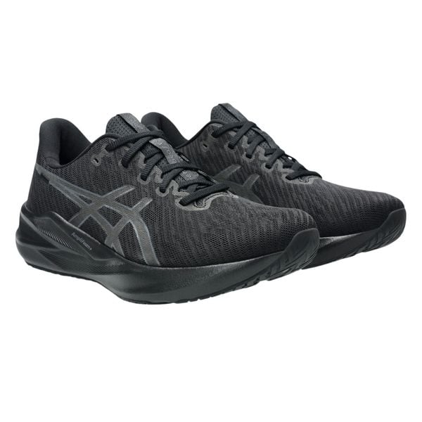 Trampki Męskie Versablast. Czarne trampki męskie Asics, bez wzorów, z koronki, bez zapięcia. Za 329.99 zł.