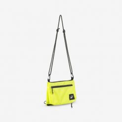 Saszetka NH500 Travel. Zielone saszetki i nerki męskie FORCLAZ, z materiału, duże. Za 39.99 zł.