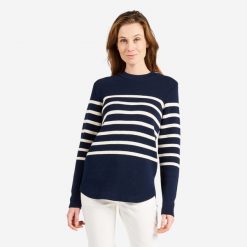 Sweter marynarski damski Decathlon 100. Białe swetry nierozpinane damskie Decathlon, l, bez wzorów, z bawełny, eleganckie, bez kołnierzyka, bez ramiączek. Za 99.99 zł.