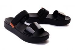 ZAXY 18166 STEP TAM FEM HH285287 czarny, klapki damskie. Czarne klapki damskie Zaxy, na lato, bez wzorów, bez obcasa, bez zapięcia. Za 179.90 zł.