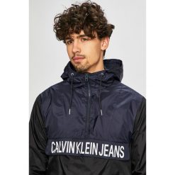 Calvin Klein Jeans - Kurtka. Zielone kurtki męskie Calvin Klein Jeans, m, bez wzorów, z jeansu, z kapturem. W wyprzedaży za 319.90 zł.