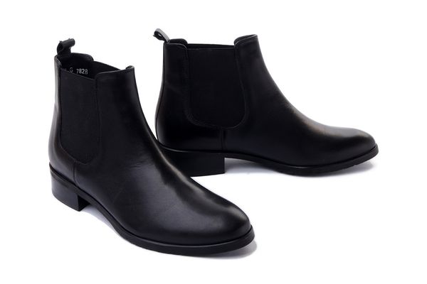 BIOECO BY ARKA 7828 0308 czarny, botki damskie. Czarne botki damskie Bioeco by Arka, na zimę, bez wzorów, ze skóry, bez obcasa, na obcasie, bez zapięcia. Za 419.90 zł.