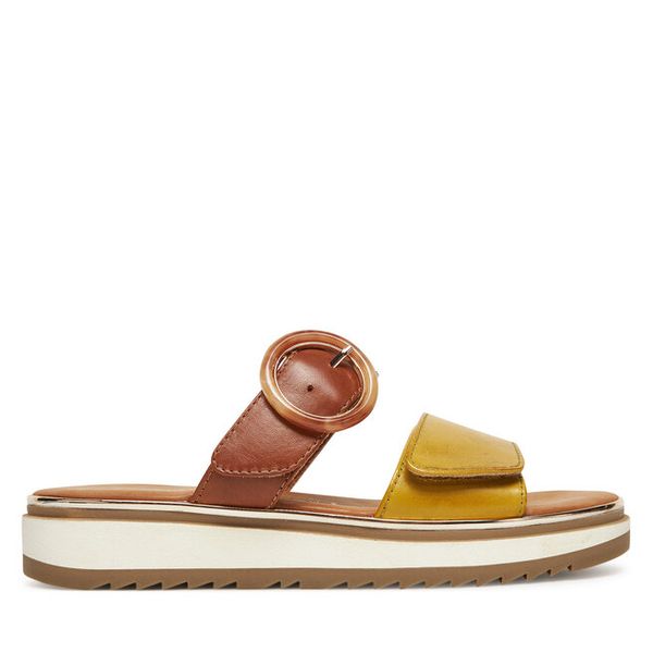 Klapki Marco Tozzi. Zielone klapki damskie Marco Tozzi, bez wzorów, bez obcasa, bez zapięcia. Za 299.99 zł.