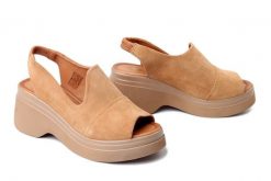 ARTIKER RELAKS 58C2045 a.tan, sandały damskie. Brązowe sandały damskie Artiker Relaks, bez wzorów, ze skóry, bez obcasa, na obcasie, bez zapięcia. Za 274.90 zł.