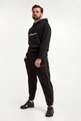 Spodnie dresowe męskie EMPORIO ARMANI. Spodnie sportowe męskie Emporio Armani, m, bez wzorów, z dresówki. W wyprzedaży za 502.97 zł.