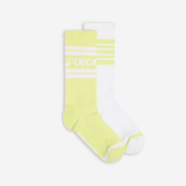 Skarpety do połowy łydki 2 sztuki. Białe skarpetki damskie Decathlon, bez wzorów, z bawełny. Za 39.99 zł.