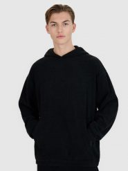4F Bluza dresowa nierozpinana z kapturem męska - czarna L. Czarne bluzy sportowe męskie 4F, l, bez wzorów, z dresówki, z kapturem. W wyprzedaży za 79.99 zł.