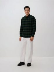 Koszula regular fit w kratę - zielony. Zielone koszule męskie Reserved, l, bez wzorów, z bawełny, bez kołnierzyka, bez ramiączek. Za 99.99 zł.