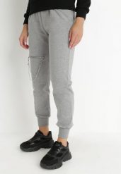 Szare Spodnie Dresowe Crowen. Szare spodnie dresowe damskie Born2be, bez wzorów, z bawełny, klasyczne. Za 49.99 zł.