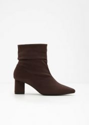 Krótkie botki. Brązowe botki damskie bonprix, bez wzorów, bez obcasa, bez zapięcia. Za 147.99 zł.