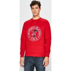 Tommy Jeans - Bluza. Szare bluzy męskie Tommy Jeans, m, z aplikacjami, z bawełny, bez ramiączek, bez kaptura. W wyprzedaży za 219.90 zł.