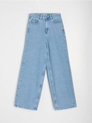 Jeansy baggy - niebieski. Niebieskie jeansy damskie Sinsay, bez wzorów, z jeansu. W wyprzedaży za 32.99 zł.