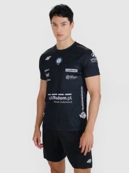 4F Koszulka meczowa replika domowa z sezonu 2024/25 męska 4F x Czarni Radom - multikolor XL. Czarne koszulki sportowe męskie 4F, m, bez wzorów, z dzianiny, bez ramiączek, na fitness i siłownię. Za 149.99 zł.