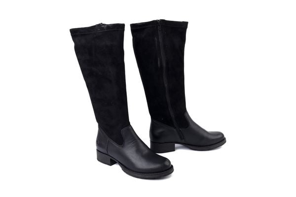 RIEKER Z9551-00 black, kozaki damskie. Czarne kozaki damskie Rieker, bez wzorów, z polaru, bez obcasa, na obcasie, bez zapięcia. Za 365.42 zł.