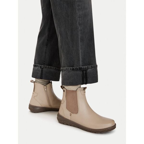 Botki Go Soft. Brązowe botki damskie GO SOFT, bez wzorów, bez obcasa, na płaskiej podeszwie, bez zapięcia. Za 249.99 zł.