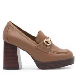 Półbuty Jenny Fairy. Brązowe półbuty damskie Jenny Fairy, bez wzorów, bez obcasa, na obcasie, bez zapięcia. Za 135.99 zł.