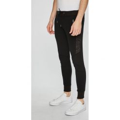 Brave Soul - Spodnie. Niebieskie spodnie materiałowe męskie Brave Soul, bez wzorów, z bawełny. W wyprzedaży za 59.90 zł.