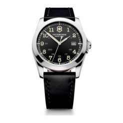 PROMOCJA ZEGAREK VICTORINOX SWISS ARMY 241584. Czarne zegarki męskie VICTORINOX, bez wzorów, z koronki, szklane. W wyprzedaży za 999.00 zł.