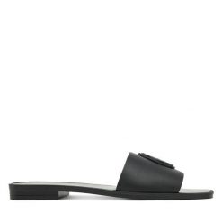 Klapki Just Cavalli. Czarne klapki damskie Just Cavalli, bez wzorów, bez obcasa, bez zapięcia. Za 539.99 zł.