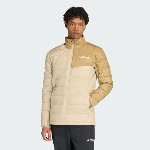 Kurtka Terrex Multi Light Down CLIMAWARM z lekkim ociepleniem z puchu. Brązowe kurtki męskie Adidas, bez wzorów, z puchu, bez kaptura. W wyprzedaży za 329.45 zł.