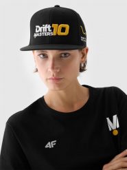 4F Czapka z daszkiem snapback uniseks 4F x Drift Masters - czarna Uniwersalny. Czarne czapki damskie 4F, bez wzorów, z materiału. W wyprzedaży za 89.99 zł.
