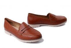 RIEKER 45300-24 brown, półbuty damskie. Brązowe czółenka damskie Rieker, bez wzorów, bez obcasa, na obcasie, bez zapięcia. Za 223.93 zł.