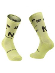 Skarpety rowerowe NORTHWAVE Type Sock żółty. Czarne skarpetki damskie Northwave, bez wzorów, z dzianiny. Za 39.00 zł.