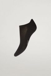 Skarpety WOLFORD. Skarpetki damskie Wolford, bez wzorów. Za 89.00 zł.