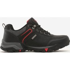 Czarno-Czerwone Buty Sportowe Twisp. Czarne buty sportowe męskie Born2be, z aplikacjami, z nubiku, bez zapięcia. Za 109.99 zł.