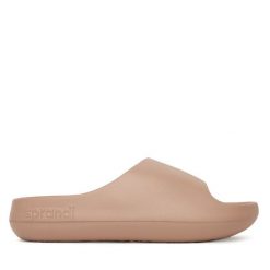 Klapki Sprandi. Brązowe klapki damskie Sprandi, bez wzorów, bez obcasa, bez zapięcia. Za 59.99 zł.