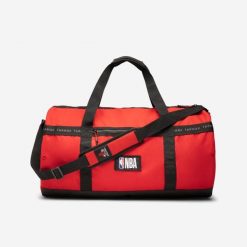 Torba sportowa do koszykówki - Duffel Bag Tarmak NBA Bulls. Czerwone torby sportowe męskie TARMAK, bez wzorów, z materiału. Za 129.99 zł.