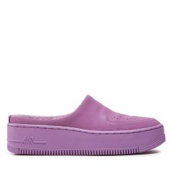 Klapki Nike. Fioletowe klapki damskie Nike, bez wzorów, bez obcasa, bez zapięcia. Za 419.99 zł.