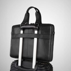 Torba męska na laptopa na ramię i do ręki skórzana czarna Paolo Peruzzi AL-09-BL. Czarne torby na laptopa damskie bez wzorów, z materiału. Za 369.00 zł.