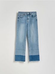 Jeansy bootcut fit - indigo jeans. Niebieskie jeansy damskie Reserved, bez wzorów, z bawełny. W wyprzedaży za 119.99 zł.