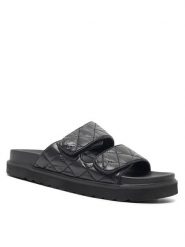 DeeZee Klapki H86009-6A Czarny. Czarne klapki damskie DeeZee, bez wzorów, ze skóry, bez obcasa, bez zapięcia. Za 119.99 zł.