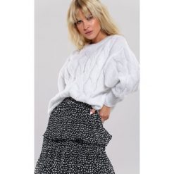 Biały Sweter Zounds. Białe swetry nierozpinane damskie Renee, l, bez wzorów, z dzianiny, casualowe, bez kołnierzyka, bez ramiączek. Za 139.99 zł.