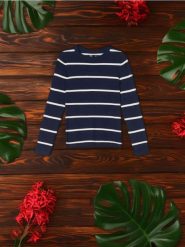 Sweter - granatowy. Niebieskie swetry nierozpinane damskie Sinsay, l, bez wzorów, bez kołnierzyka, bez ramiączek. Za 39.99 zł.