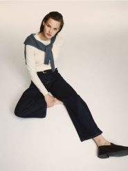 Sweter z wełny merino - kremowy. Białe swetry nierozpinane damskie Reserved, l, bez wzorów, z wełny, bez kołnierzyka, bez ramiączek. Za 169.99 zł.