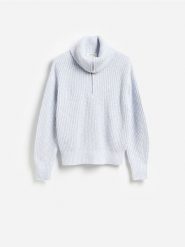 Sweter z wełną - jasnoniebieski. Niebieskie swetry nierozpinane damskie Reserved, l, bez wzorów, z dzianiny, bez kołnierzyka, bez ramiączek. Za 359.99 zł.