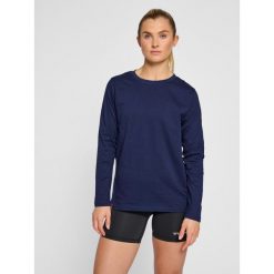 Koszulka fitness damska Hummel Red Heavy z długim rękawem. Niebieskie bluzki damskie Hummel, s, bez wzorów, sportowe, bez kołnierzyka, bez ramiączek. Za 129.50 zł.