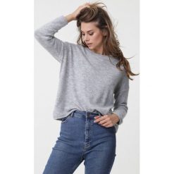 Szary Sweter Zen. Szare swetry nierozpinane damskie Born2be, na jesień, l, bez wzorów, bez kołnierzyka, bez ramiączek. Za 59.99 zł.